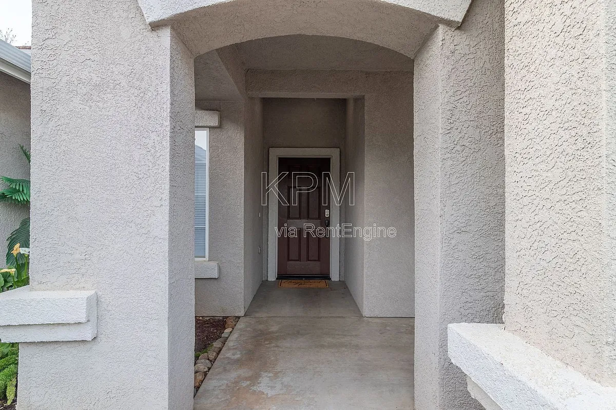 Building Photo - 2609 Magnolia Ct