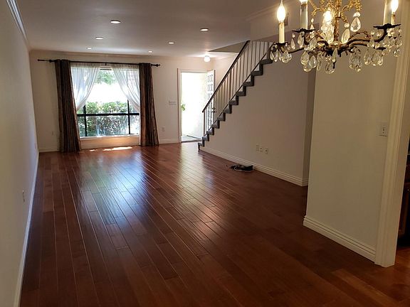 2nd image of 9950 Reseda Blvd Unit 4