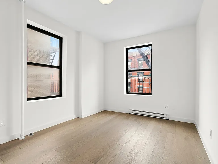 1875 Lexington Ave #4C — Photo 3