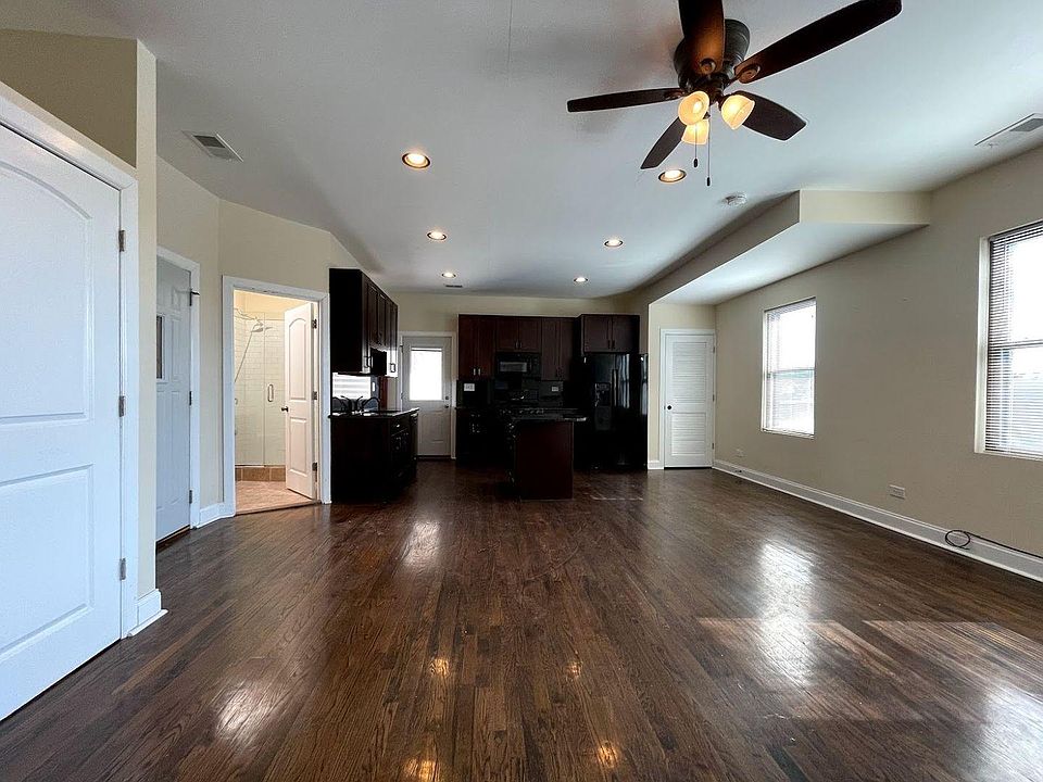 1st image of 4051 N Kedzie Ave #2