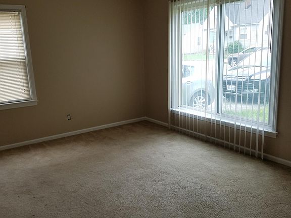 5th image of 4477 W 134th St