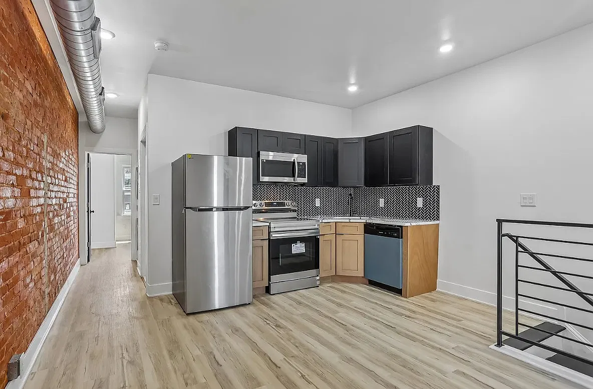 2 bed, 1100 sqft, $1,660 — Photo 4