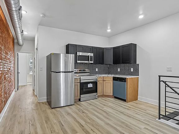4th image of 4529 N 16th St #1