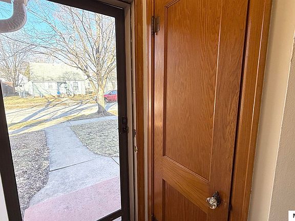 3rd image of 209 S Tennessee Ave