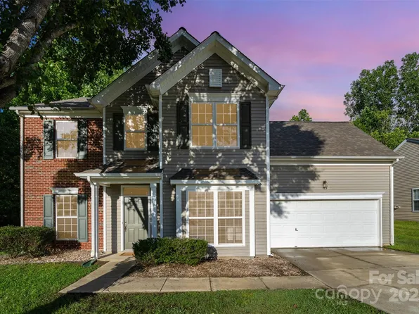 152 Hampshire Dr, Mooresville, NC 28115