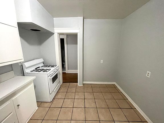 3rd image of 1748 E 2nd St #1754