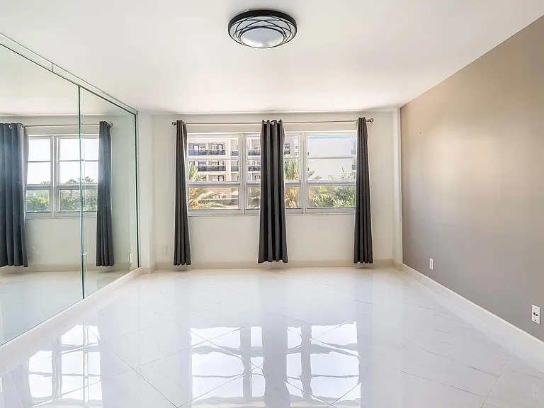 133 N Pompano Beach Blvd #204 — Photo 15