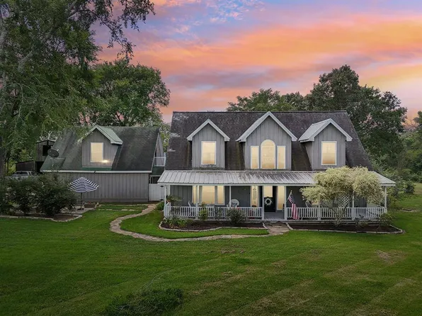 38895 Wiggins Rd, Hempstead, TX 77445