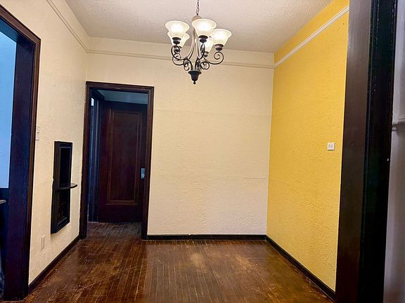 2nd image of 810 W Craig Pl Unit 103