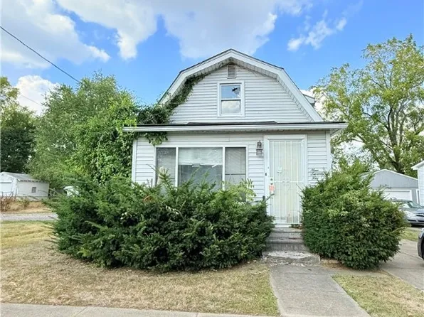 975 Concord Ave, Akron, OH 44306