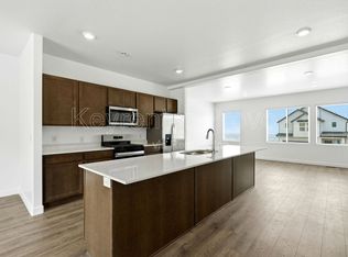 371 E Levengrove Dr, Draper, UT 84020