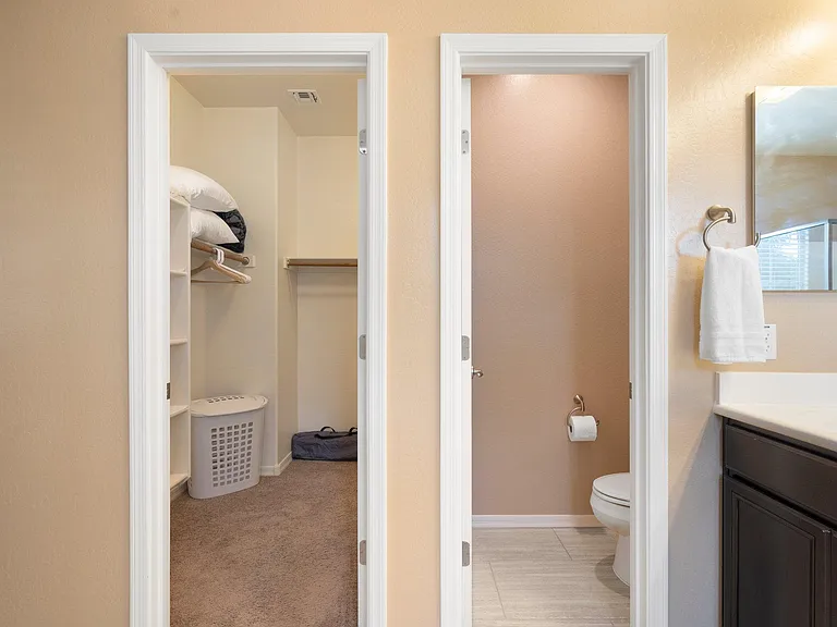 9122 W Coolbrook Ave — Photo 25