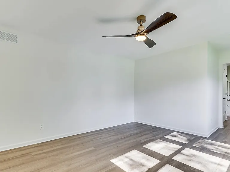 11506 Rolling Springs Dr — Photo 12