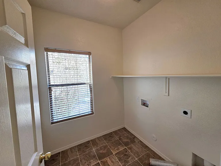 609 W Rio Vista Ln — Photo 19