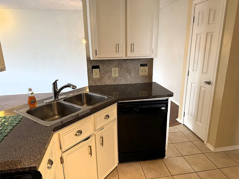 62 Evanston St #2/5 — Photo 7