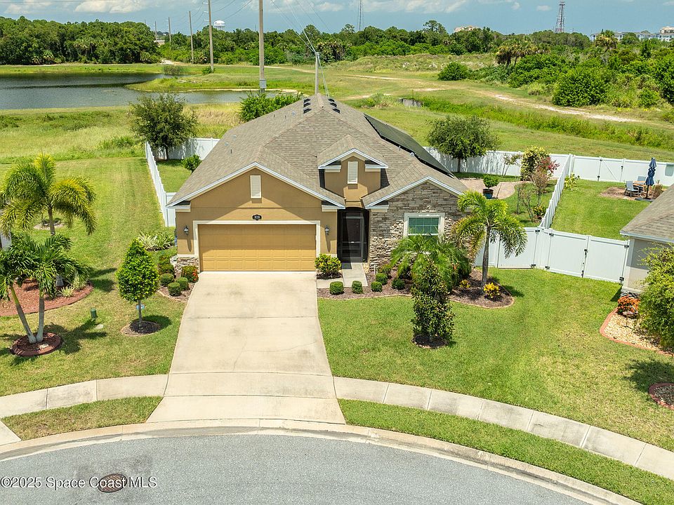 1st image of 920 Bear Lake Dr