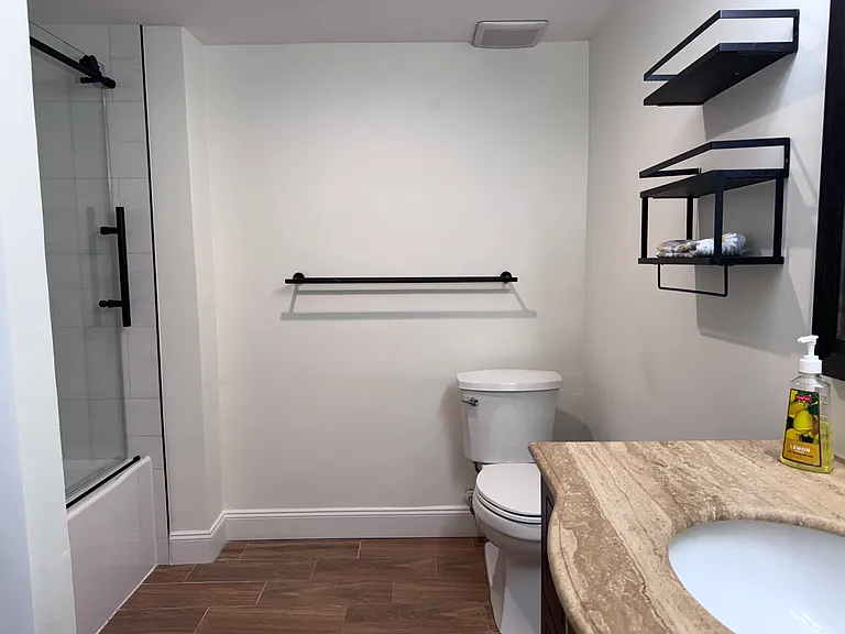 112 Yardley Cmns — Photo 14