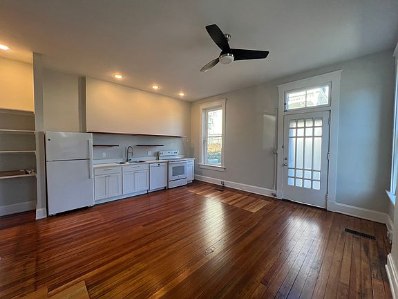 2nd image of 1400 Chase Ave #5