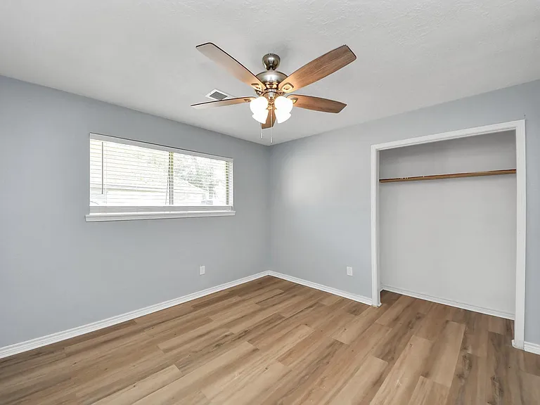 16502 N Mediterranean St — Photo 20