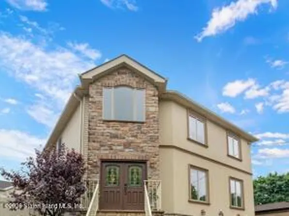 22 Cheshire Pl, Staten Island, NY 10301
