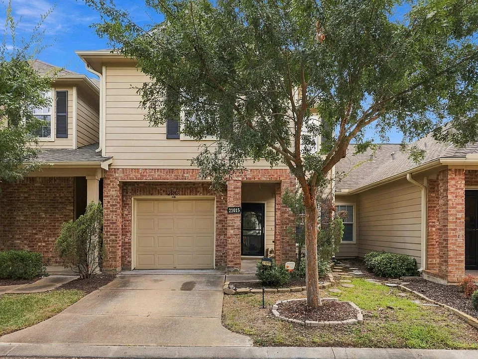21015 Sun Creek Dr