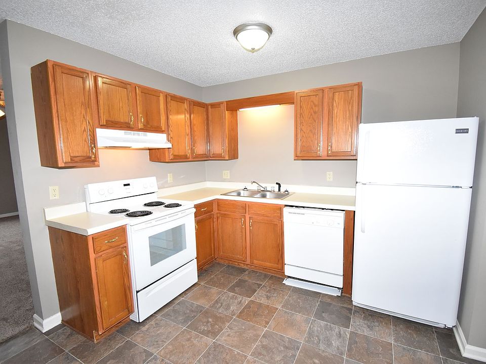 1st image of 107 Ballygar St APT 2