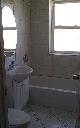 5th image of 5158 W Melrose St