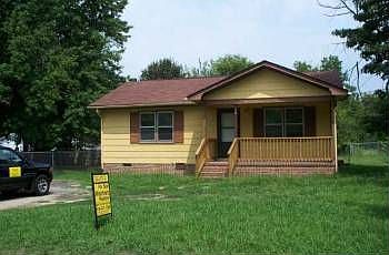 2nd image of 306 4th St