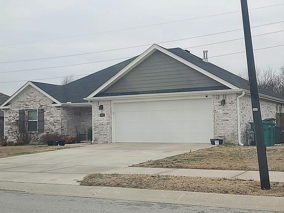 2nd image of 997 Hampton St