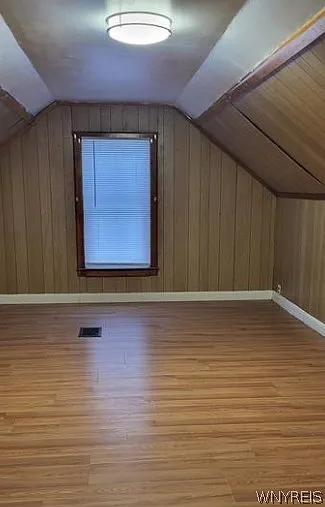 3 bed, 2.0 bath, 1250 sqft, $1,200 — Photo 2