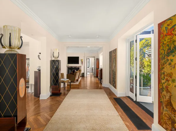 535 Park Avenue image 1 of 18