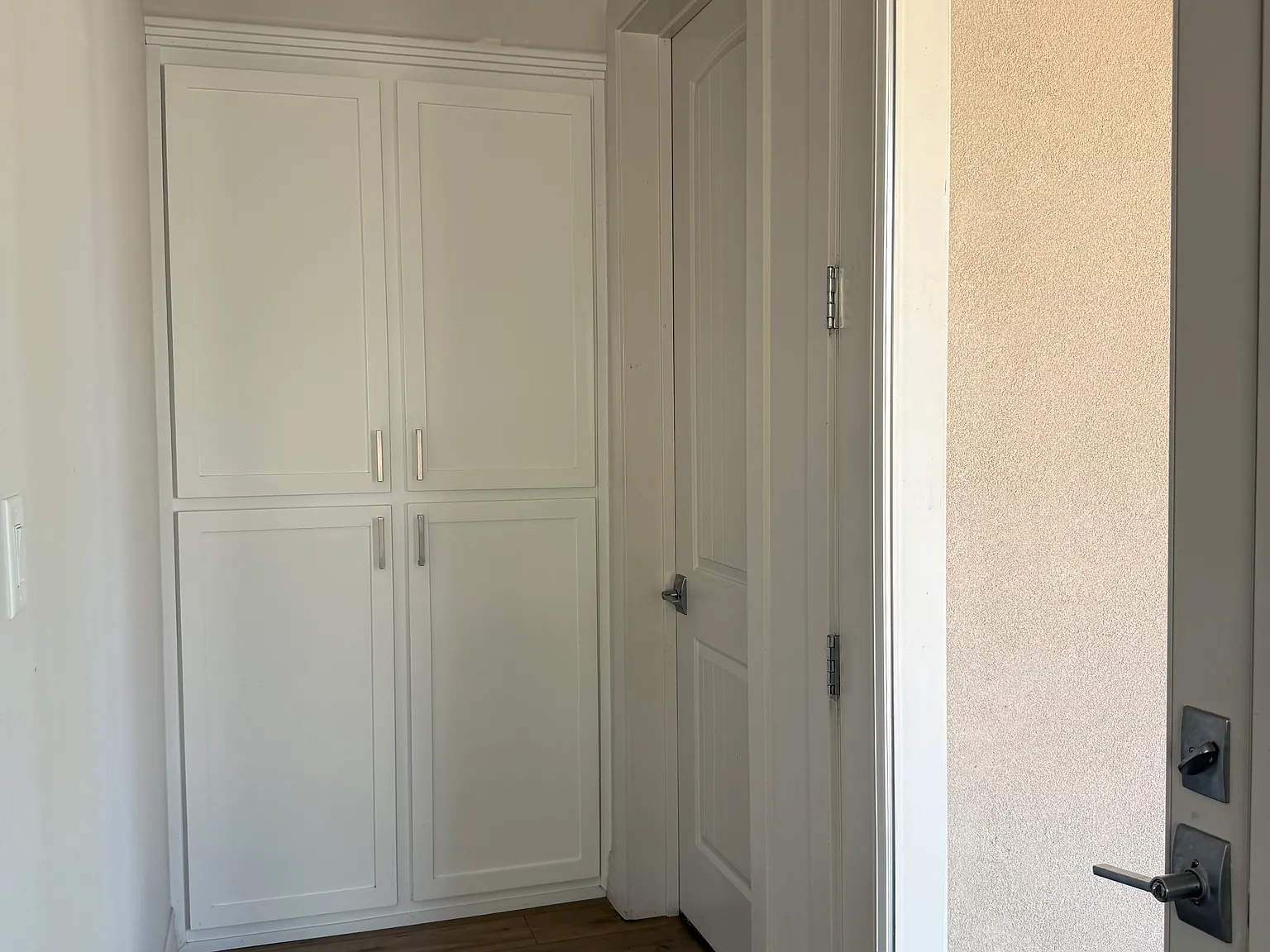 4 bed, 2160 sqft, $2,300 — Photo 4
