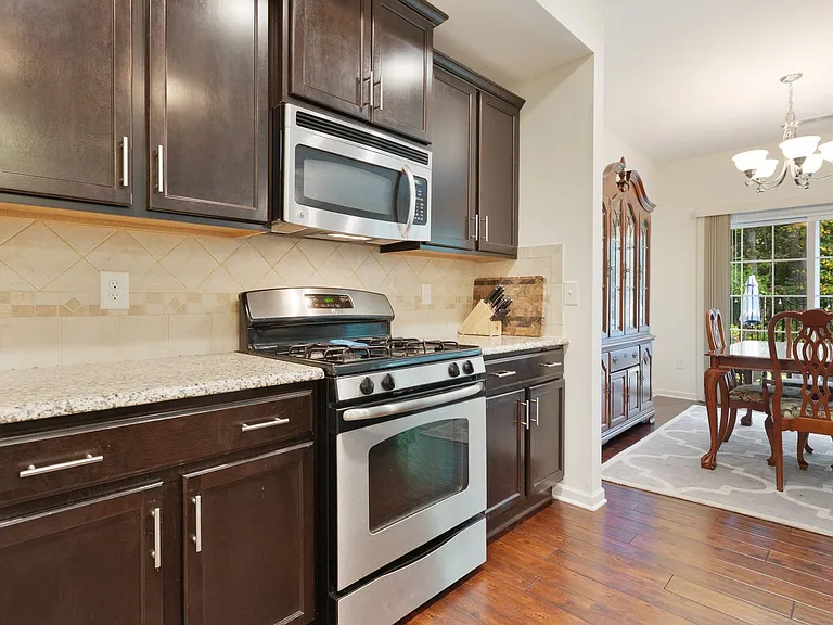 2231 Tanners Mill Dr — Photo 6