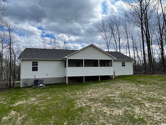 3rd image of 3207 Warpath Dr