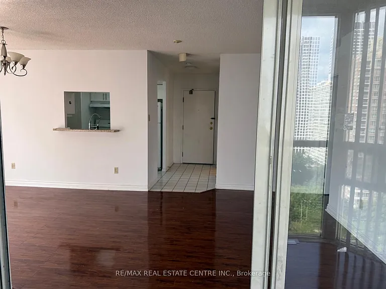 265 Enfield Pl #1403 — Photo 5