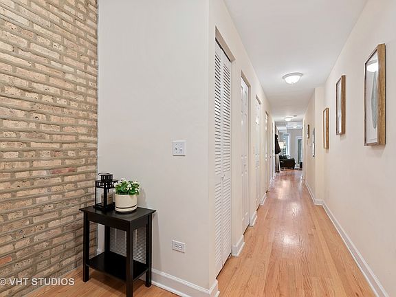 5th image of 2531 W Berwyn Ave APT 1