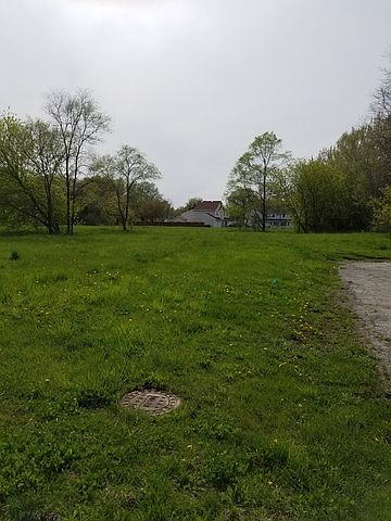 2nd image of 381 Donin Dr