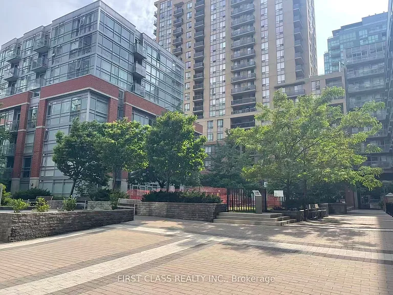 68 Abell St #605 — Photo 17
