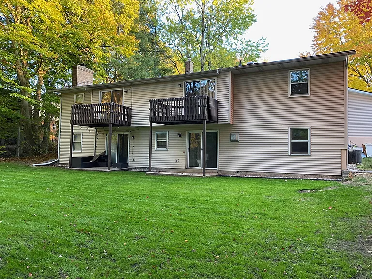 1393 Carriage Hill Dr SE — Photo 16