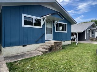 2734 E Blaine St, Springfield, MO 65803