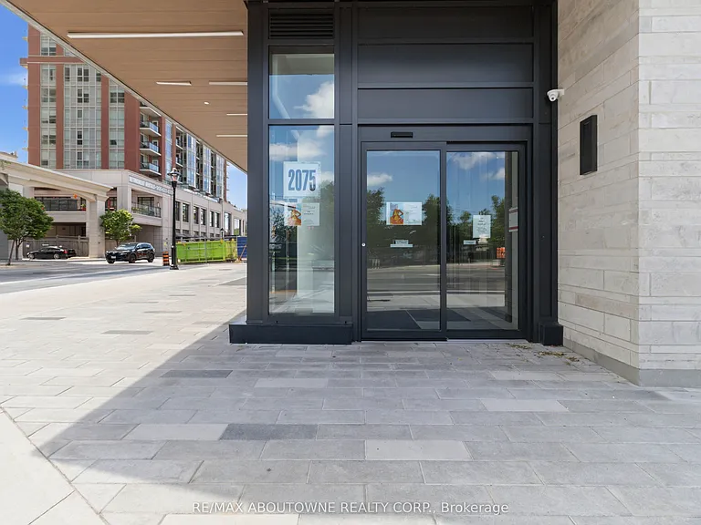 2075 Lakeshore Rd #1211 — Photo 2
