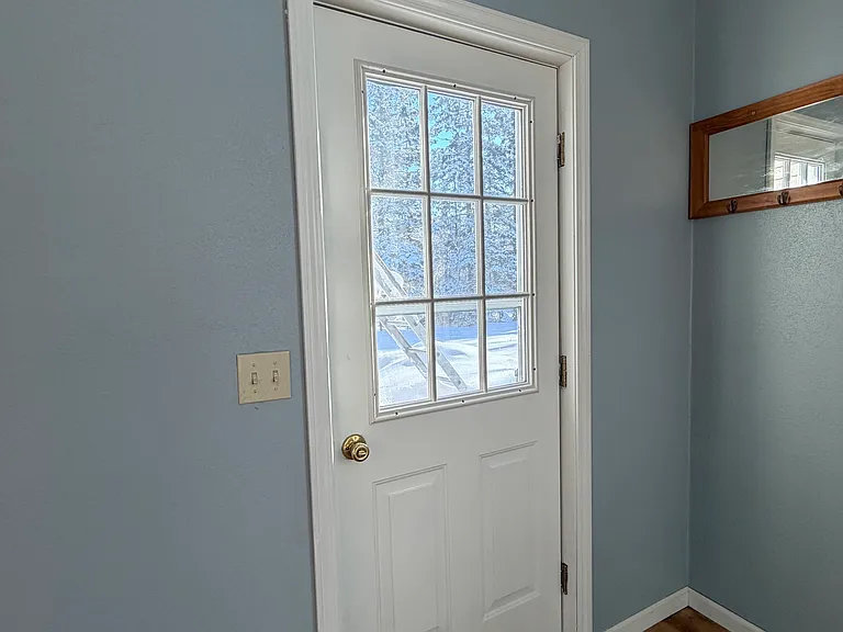 2824 E Three Mile Rd — Photo 10