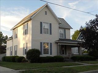 1st image of 204 E Market St