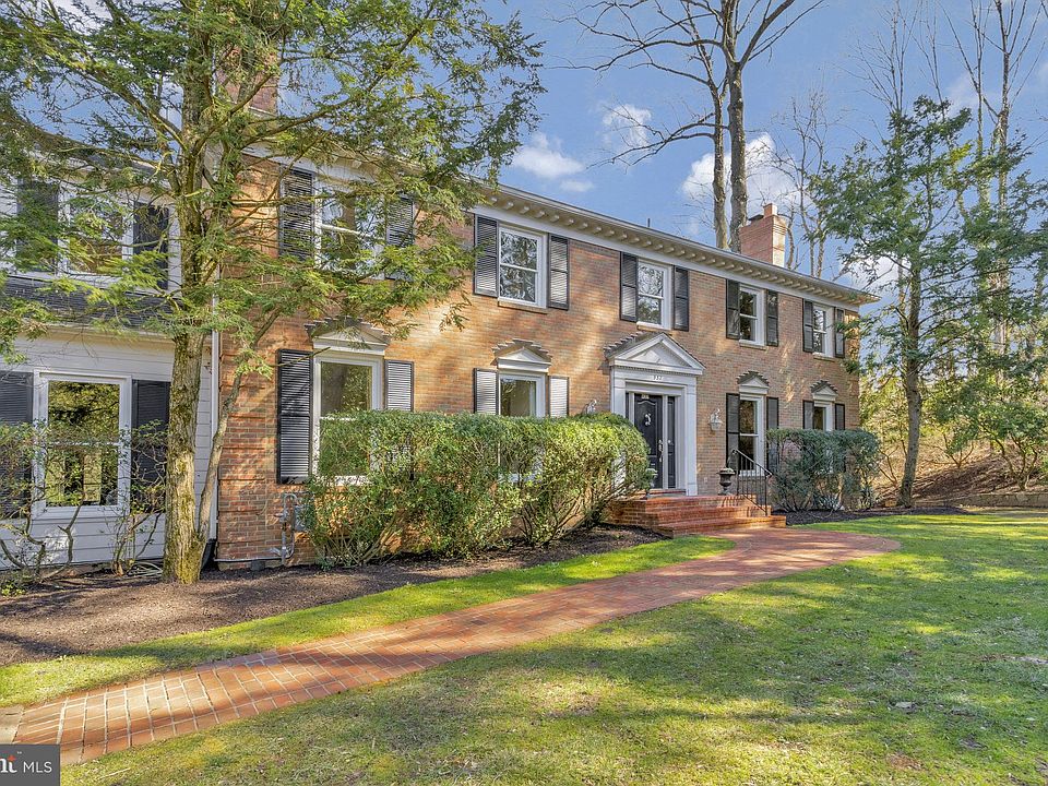1st image of 937 Mackall Ave