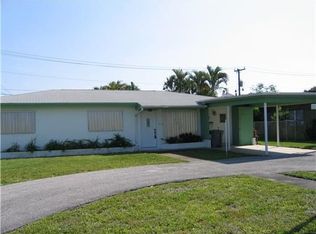 418 Bayberry Dr, Lake Park, FL 33403