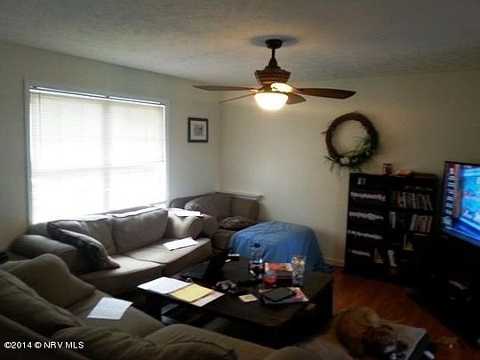 2nd image of 315 Walnut Dr