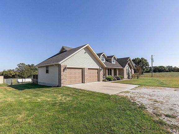 3rd image of 1113 E Us Highway 160