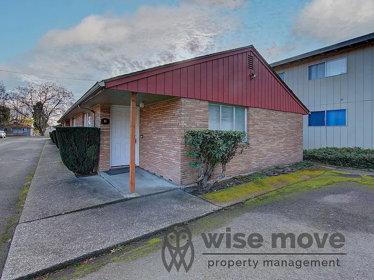 2605 E Mill Plain Blvd #11 — Photo 3