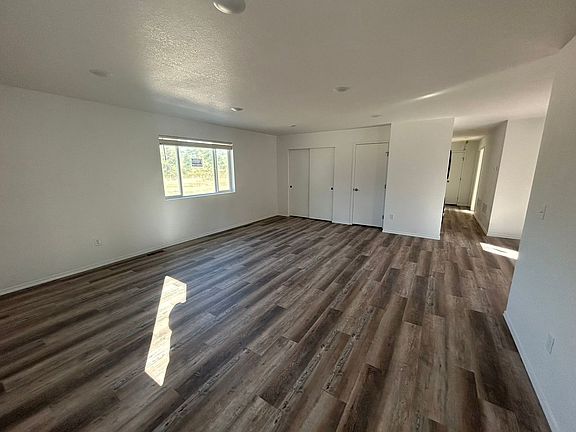 2nd image of 585 Creek Hollow Way