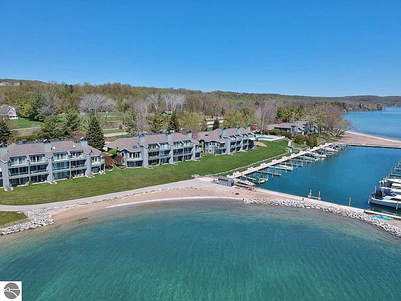 5th image of 748 N Yacht Club Dr Unit 28
